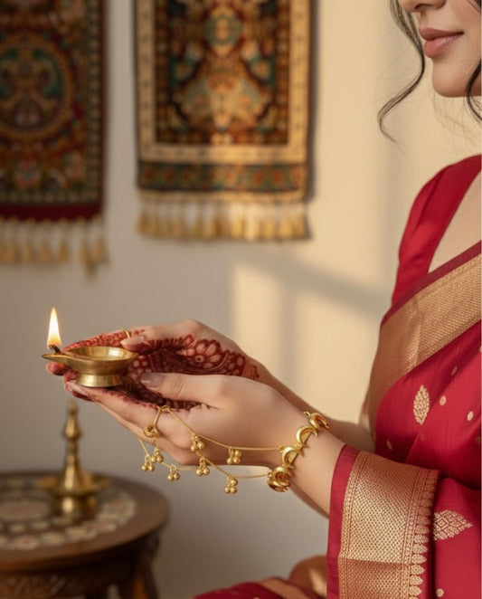 Noor-e-Chand Hathphool- Single Hand