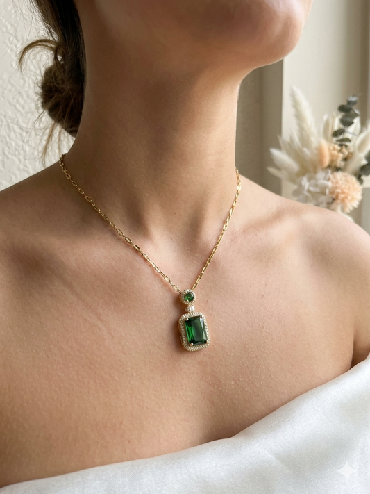 Green Emerald Neckpiece💚