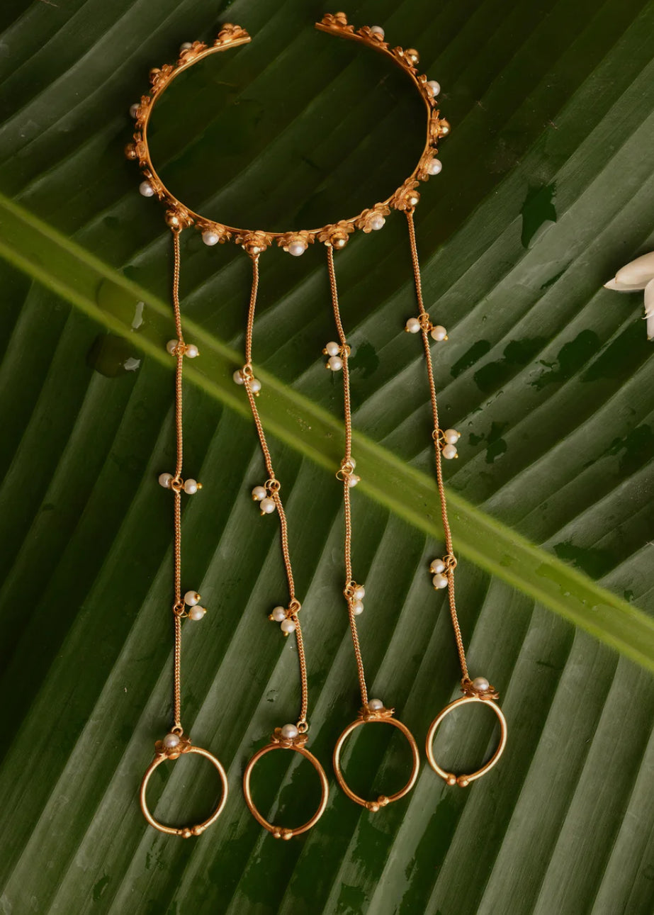 Pearl Kashmiri Hathphool- Single Hand