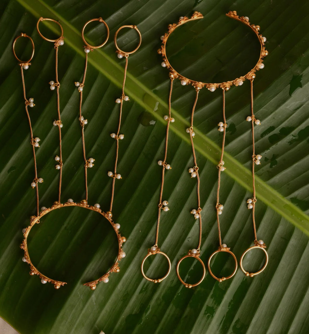 Pearl Kashmiri Hathphool- Single Hand