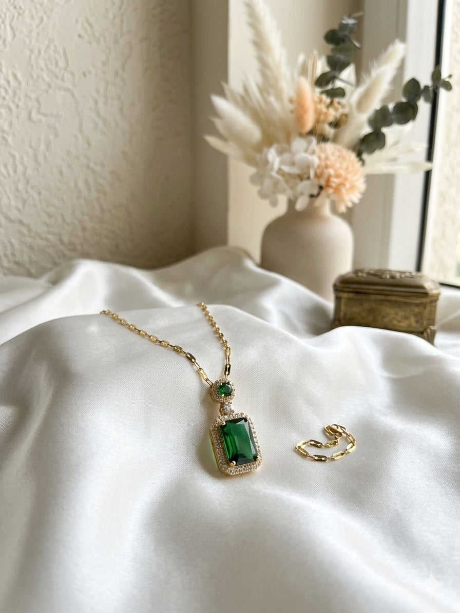 Green Emerald Neckpiece💚